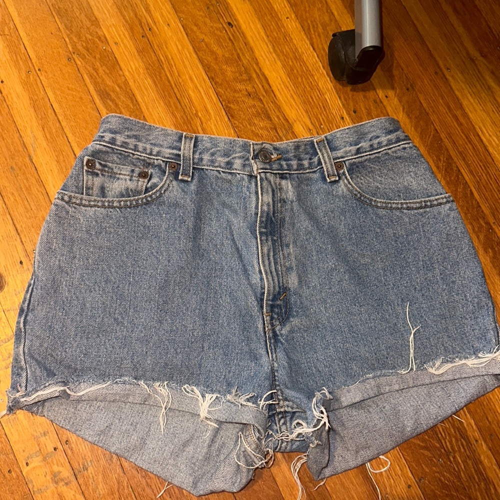 Levi high waisted shorts